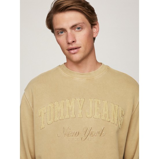 Tommy Jeans RLX Vintage Varsity Crew Relic Tan 